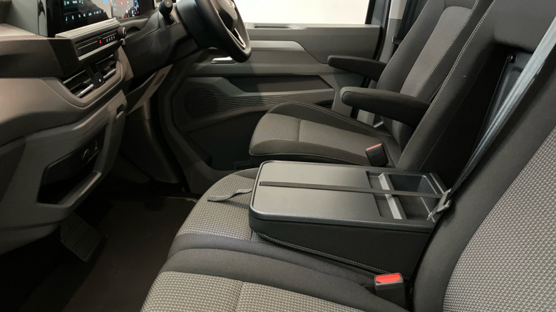 Volkswagen Transporter T32 Lwb Electric 100kW 65kWh Commerce Pro Van Auto